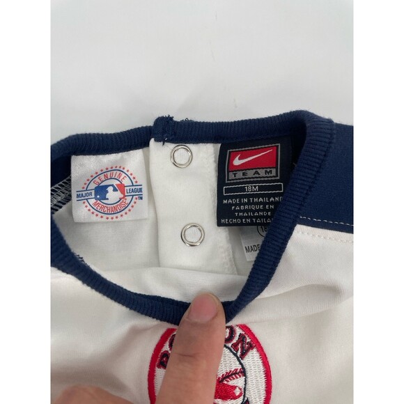 VTG Nike Boston Red Sox 2 Piece Shorts Outfit Y2K Embroidered NWT MLB Deadstock - Picture 8 of 12